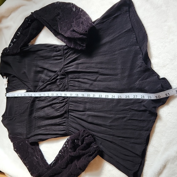 Forever21, Women's Sexy Little Black Romper with Velvet-Like lace sleeves Sz aS - Picture 6 of 11